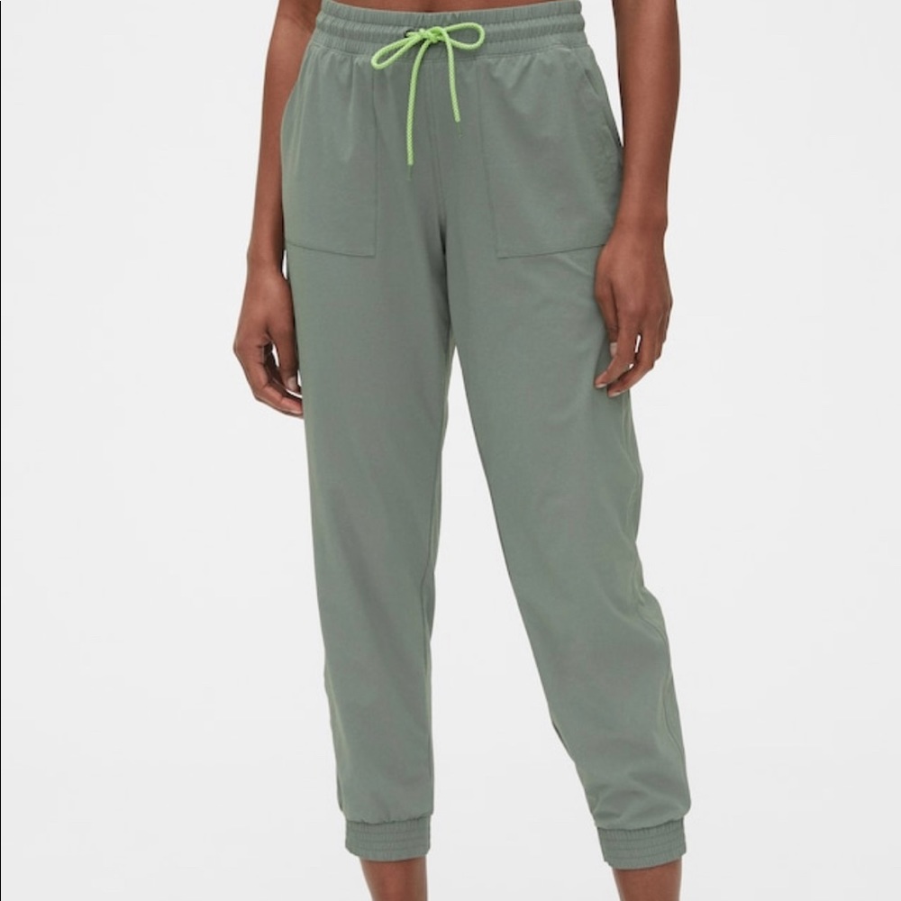 BNWT GapFit Hiking Joggers